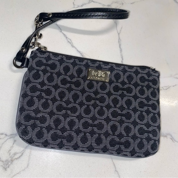 Coach Wristlet / Clutch Black Monogram - Picture 8 of 8